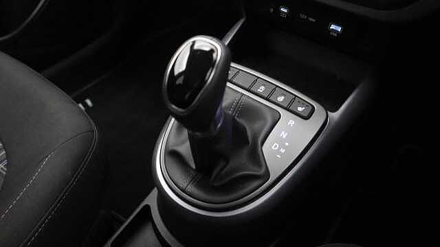 Hyundai i10 1.2 Premium Hatchback 5dr Petrol Auto Euro 6 (s/s) (79 ps)