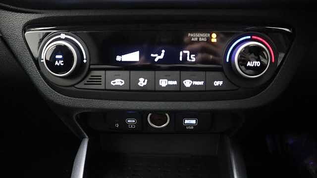Hyundai i10 1.2 Premium Hatchback 5dr Petrol Auto Euro 6 (s/s) (79 ps)