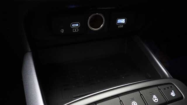 Hyundai i10 1.2 Premium Hatchback 5dr Petrol Auto Euro 6 (s/s) (79 ps)