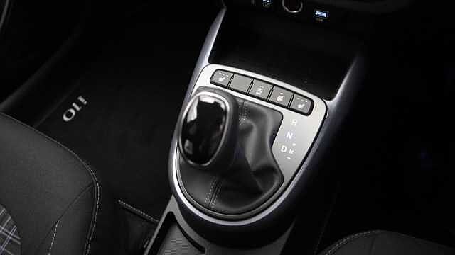 Hyundai i10 1.2 Premium Hatchback 5dr Petrol Auto Euro 6 (s/s) (79 ps)
