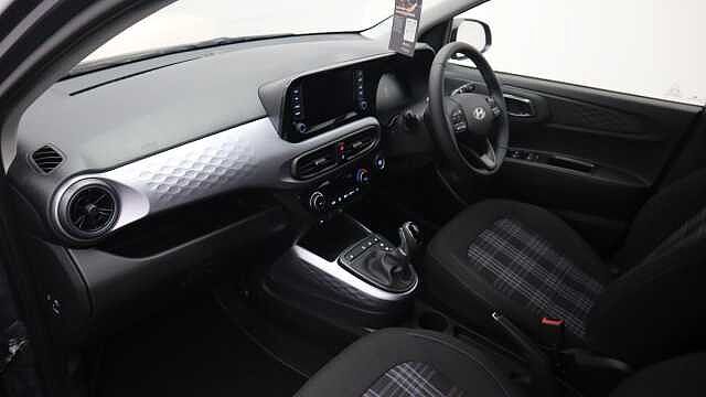 Hyundai i10 1.2 Premium Hatchback 5dr Petrol Auto Euro 6 (s/s) (79 ps)