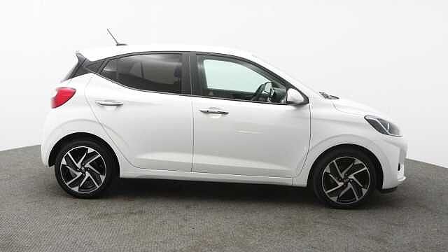 Hyundai i10 1.2 Premium Hatchback 5dr Petrol Manual Euro 6 (s/s) (84 ps)