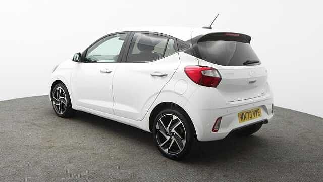 Hyundai i10 1.2 Premium Hatchback 5dr Petrol Manual Euro 6 (s/s) (84 ps)