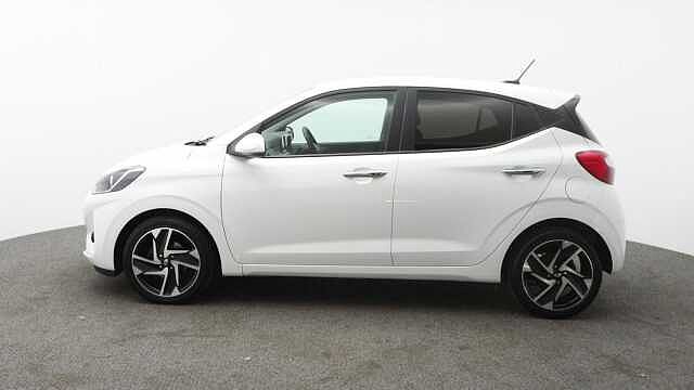 Hyundai i10 1.2 Premium Hatchback 5dr Petrol Manual Euro 6 (s/s) (84 ps)