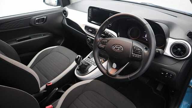 Hyundai i10 1.2 Premium Hatchback 5dr Petrol Auto Euro 6 (s/s) (84 ps)