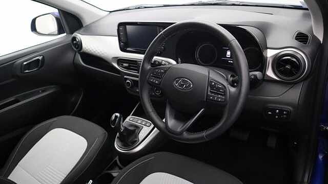Hyundai i10 1.2 Premium Hatchback 5dr Petrol Auto Euro 6 (s/s) (84 ps)