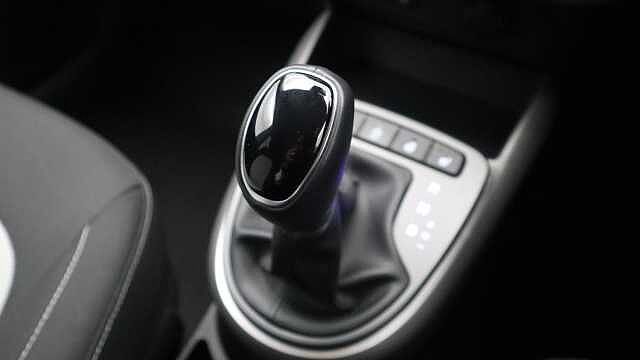 Hyundai i10 1.2 Premium Hatchback 5dr Petrol Auto Euro 6 (s/s) (84 ps)