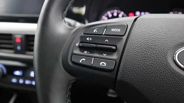 Hyundai i10 1.2 Premium Hatchback 5dr Petrol Auto Euro 6 (s/s) (84 ps)