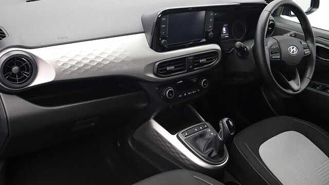 Hyundai i10 1.2 Premium Hatchback 5dr Petrol Auto Euro 6 (s/s) (84 ps)