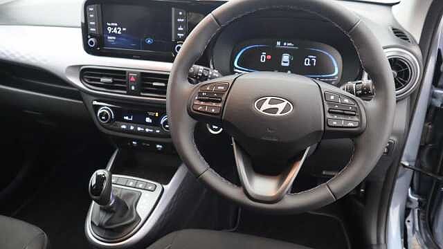 Hyundai i10 1.2 Premium Hatchback 5dr Petrol Auto Euro 6 (s/s) (79 ps)