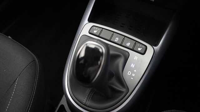 Hyundai i10 1.2 Premium Hatchback 5dr Petrol Auto Euro 6 (s/s) (79 ps)