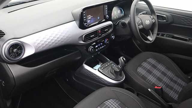 Hyundai i10 1.2 Premium Hatchback 5dr Petrol Auto Euro 6 (s/s) (79 ps)