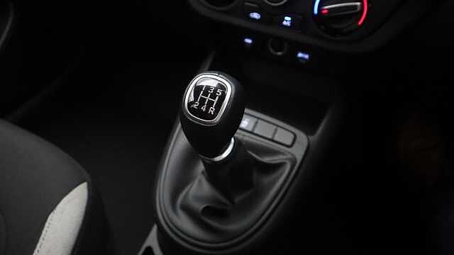 Hyundai i10 1.2 Advance Hatchback 5dr Petrol Manual Euro 6 (s/s) (79 ps)