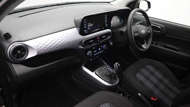 Hyundai I10 1.2 Premium Hatchback 5dr Petrol Auto Euro 6 (s/s) (79 ps) Black
