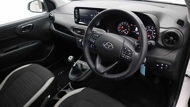 Hyundai i10 1.0 SE Connect Hatchback 5dr Petrol Manual Euro 6 (s/s) (67 ps)