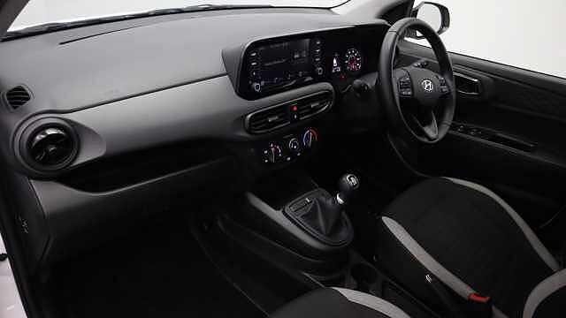 Hyundai i10 1.0 SE Connect Hatchback 5dr Petrol Manual Euro 6 (s/s) (67 ps)