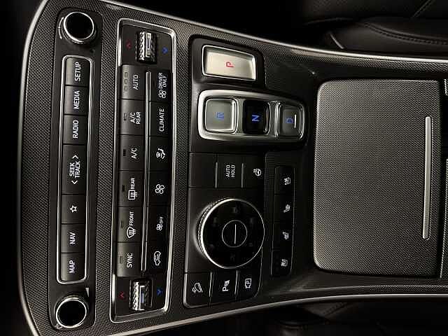 Hyundai SANTA FE 1.6 TGDi Hybrid Ultimate 5dr 4WD Auto Brown