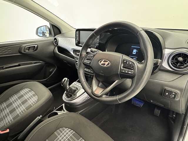 Hyundai i10 1.0 MPi Premium 5dr Auto