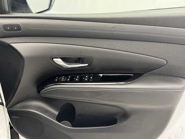 Hyundai TUCSON 1.6T Hybrid Ultimate 5dr Auto White