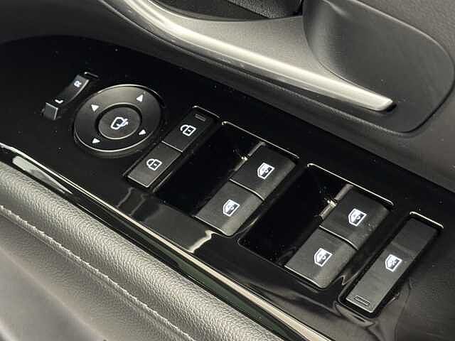 Hyundai TUCSON 1.6T Hybrid Ultimate 5dr Auto White