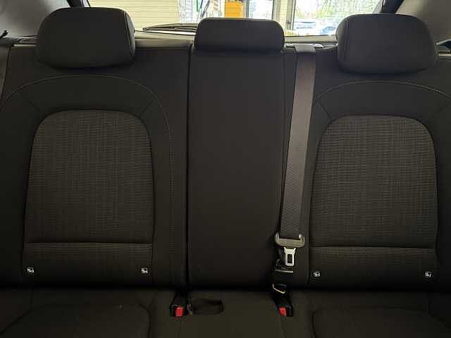 Hyundai KONA 1.6 GDi Hybrid Premium 5dr DCT Black