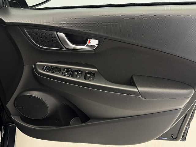 Hyundai KONA 1.6 GDi Hybrid Premium 5dr DCT Black