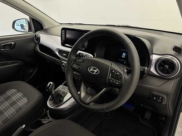Hyundai i10 1.2 [79] Premium 5dr Auto [Nav]