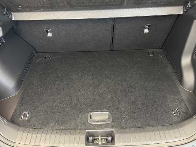 Hyundai KONA 1.6 GDi Hybrid Premium 5dr DCT White
