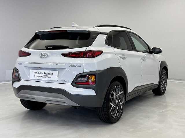 Hyundai KONA 1.6 GDi Hybrid Premium 5dr DCT White