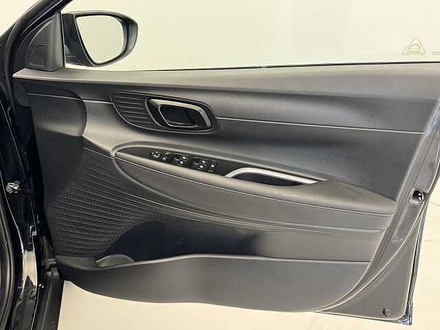 Hyundai BAYON 1.0 TGDi [90] Tech Line 5dr DCT Black
