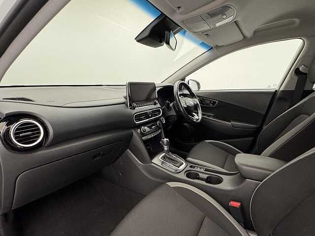 Hyundai KONA 1.6 GDi Hybrid Premium 5dr DCT White