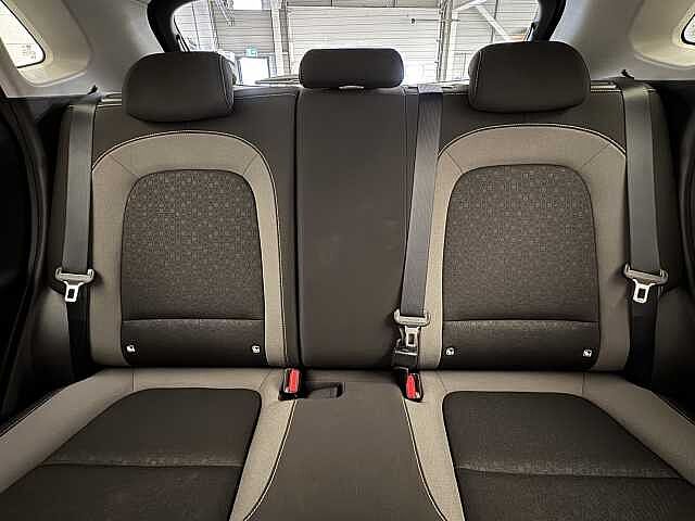 Hyundai KONA 1.6 GDi Hybrid Premium 5dr DCT White