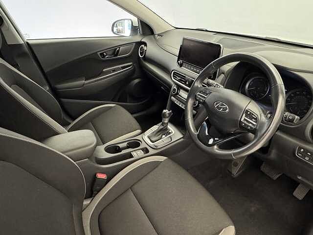 Hyundai KONA 1.6 GDi Hybrid Premium 5dr DCT White