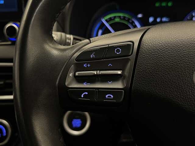 Hyundai KONA 1.6 GDi Hybrid Premium 5dr DCT White