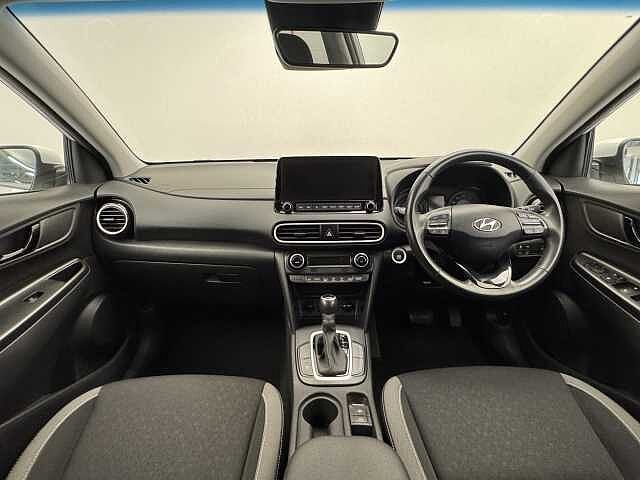Hyundai KONA 1.6 GDi Hybrid Premium 5dr DCT White