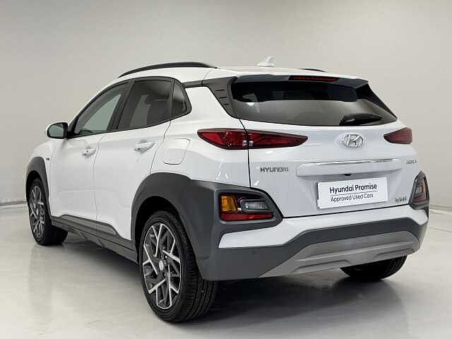 Hyundai KONA 1.6 GDi Hybrid Premium 5dr DCT White
