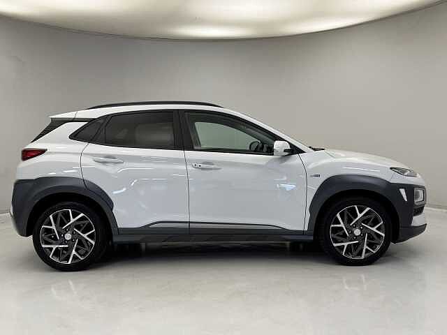 Hyundai KONA 1.6 GDi Hybrid Premium 5dr DCT White