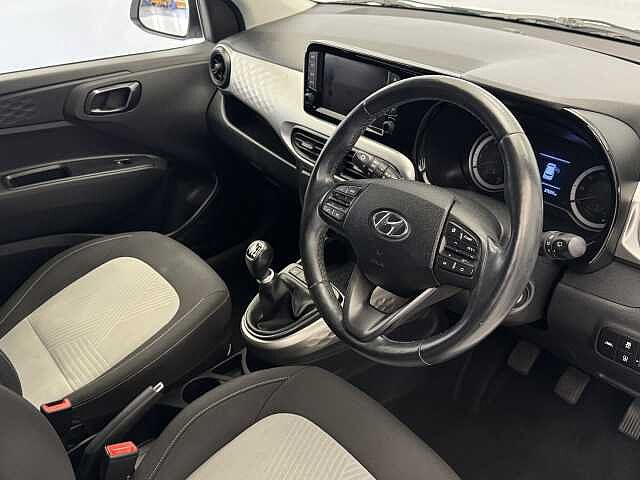 Hyundai I10 1.2 MPi Premium 5dr [Tech Pack] White