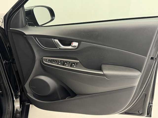 Hyundai KONA 1.6 GDi Hybrid Ultimate 5dr DCT Black