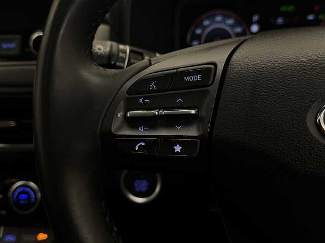 Hyundai KONA 1.6 GDi Hybrid Ultimate 5dr DCT Black
