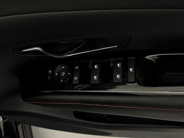 Hyundai TUCSON 1.6T Plug-in Hybrid Premium 5dr Auto Black