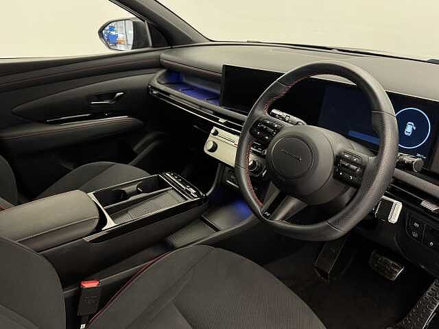 Hyundai TUCSON 1.6T Plug-in Hybrid Premium 5dr Auto Black