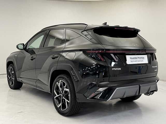 Hyundai TUCSON 1.6T Plug-in Hybrid Premium 5dr Auto Black