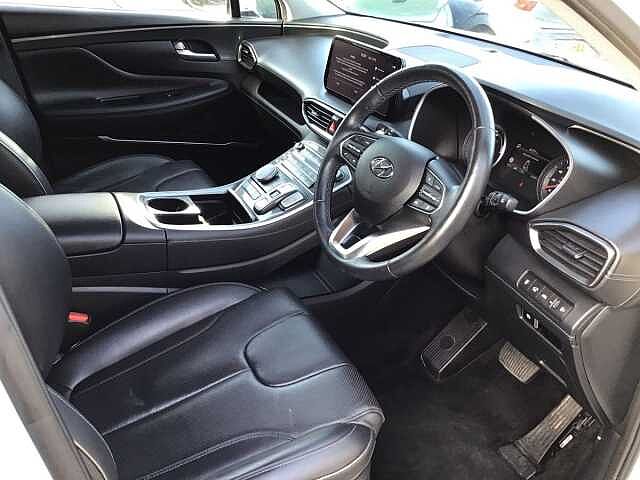Hyundai SANTA FE 1.6 TGDi Hybrid Premium 5dr Auto White