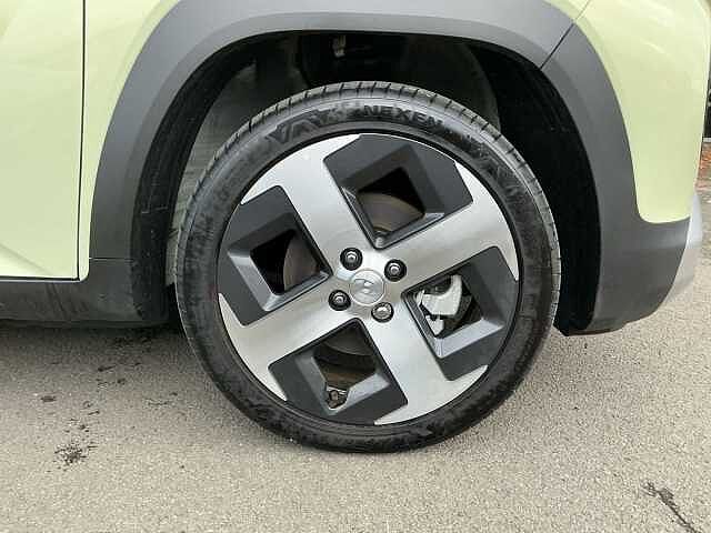 Hyundai INSTER 85kW 02 49kWh 5dr Auto Beige