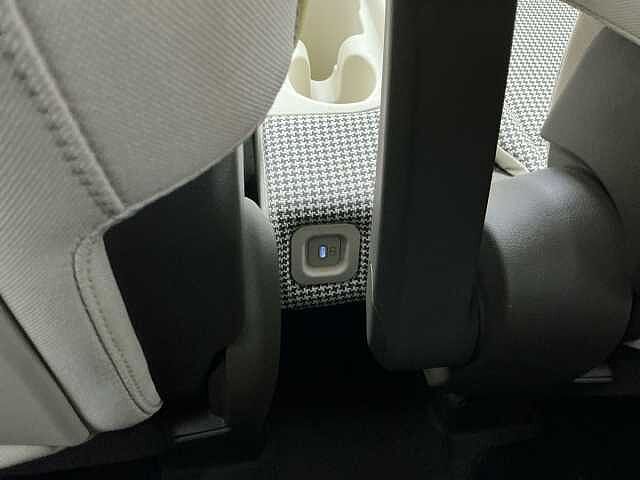 Hyundai INSTER 85kW 02 49kWh 5dr Auto Beige