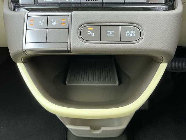Hyundai INSTER 85kW 02 49kWh 5dr Auto Beige