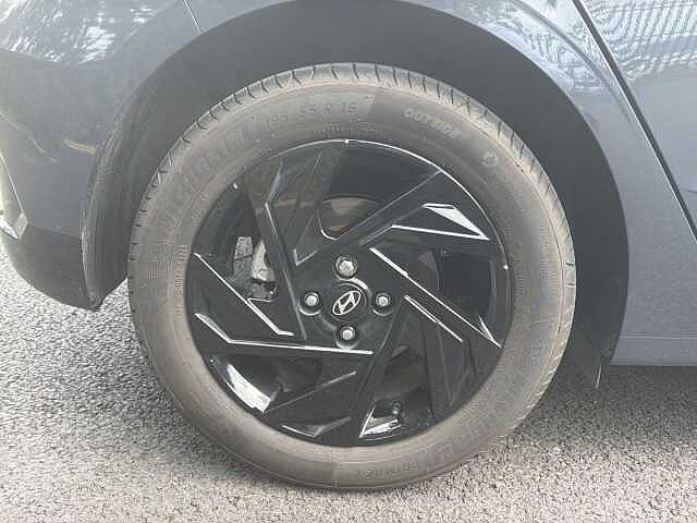 Hyundai i20 1.0T GDi 90 Black Line 5dr DCT