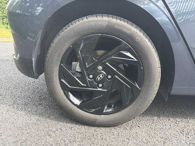 Hyundai i20 1.0T GDi 90 Black Line 5dr DCT