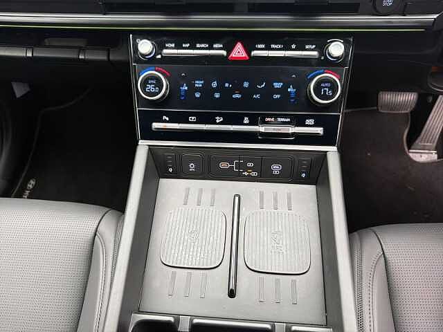Hyundai Santa Fe 1.6 TGDi PHEV Calligraphy 5dr 4WD Auto [6 Seats]